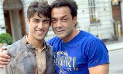 سنی کے بعد اب بابی دیول کے بیٹے آرین کا فلموں میں داخلہ